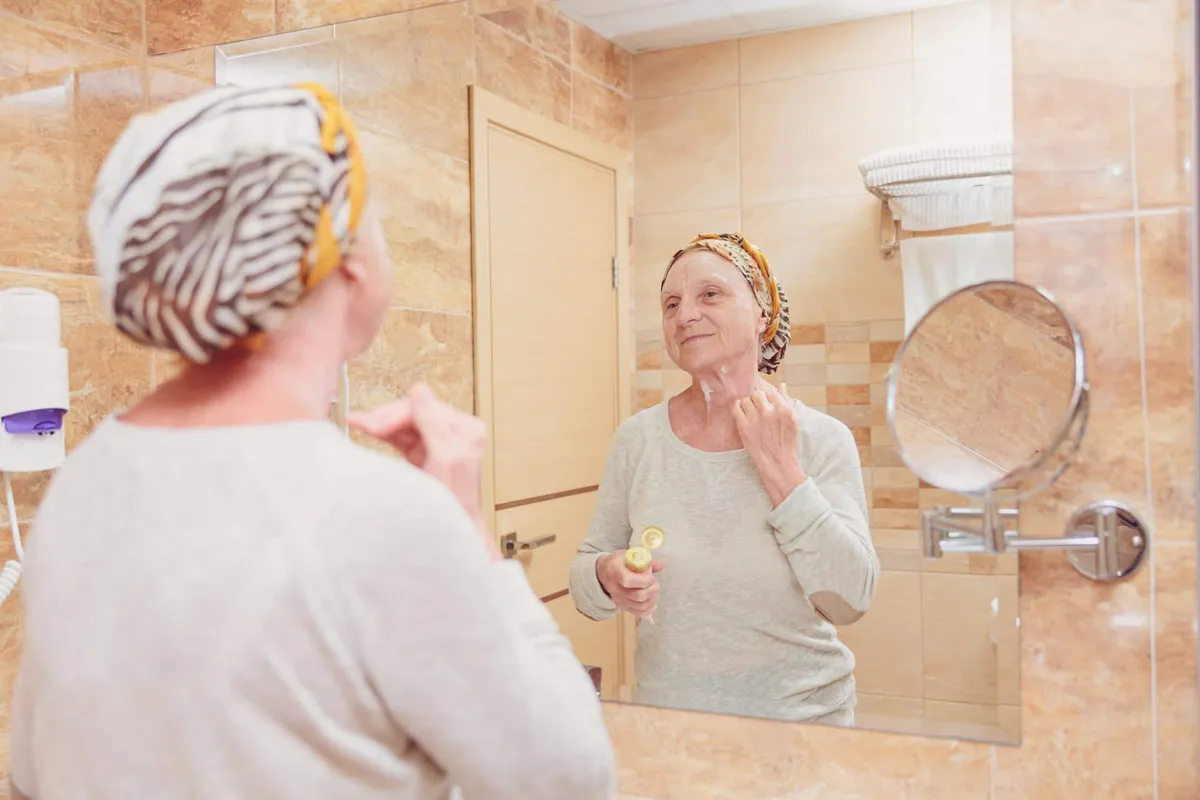 Körperpflege im Alter: So bleibt die Haut gesund